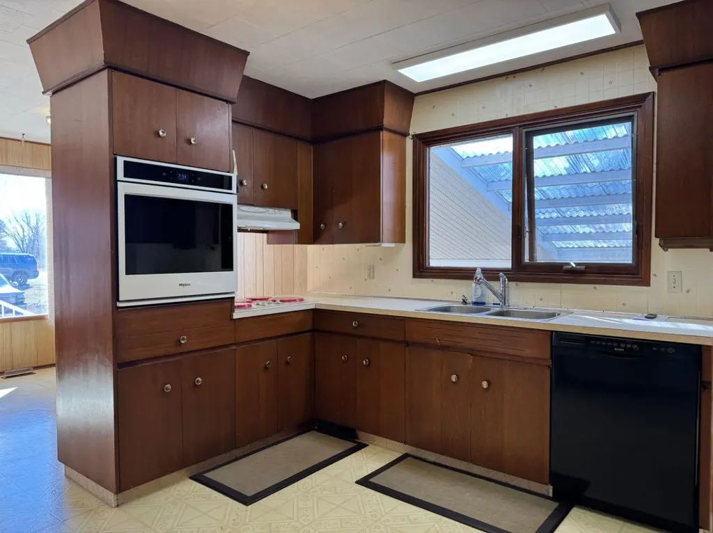 9920 113 Street Fairview AB T0H1L0