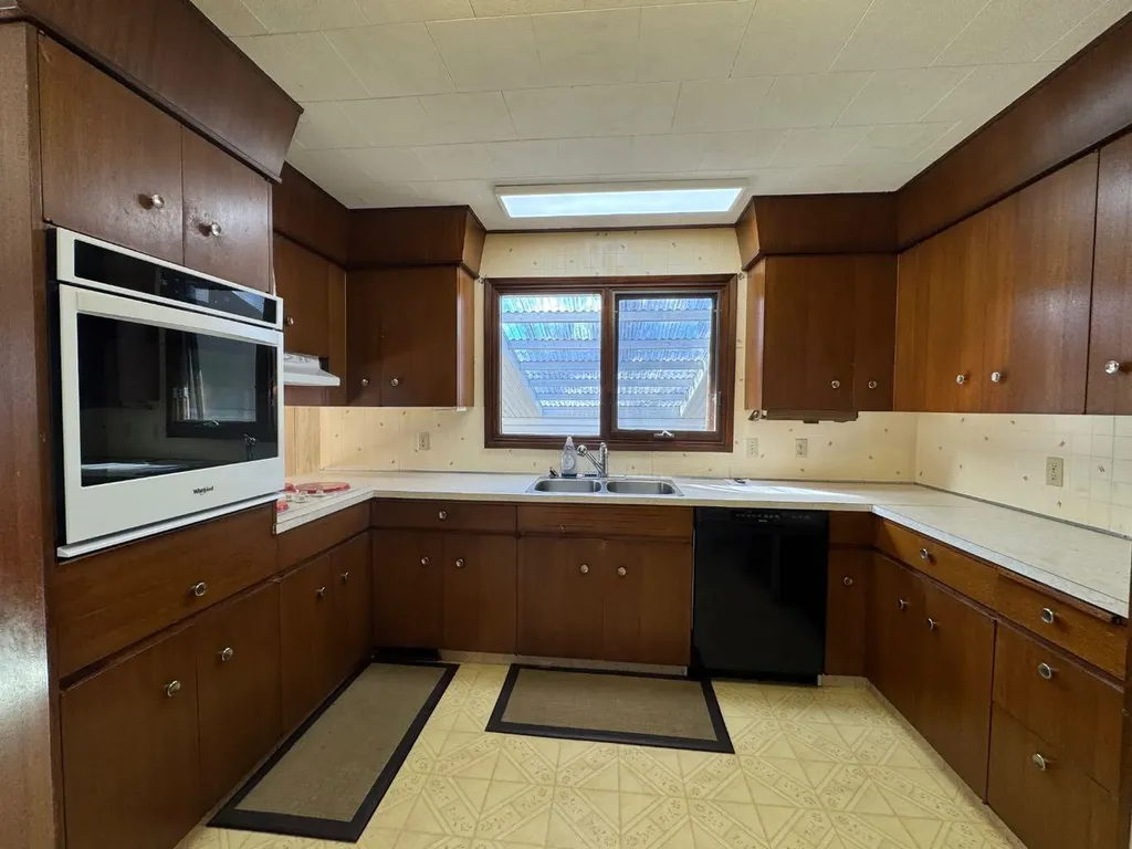 9920 113 Street Fairview AB T0H1L0