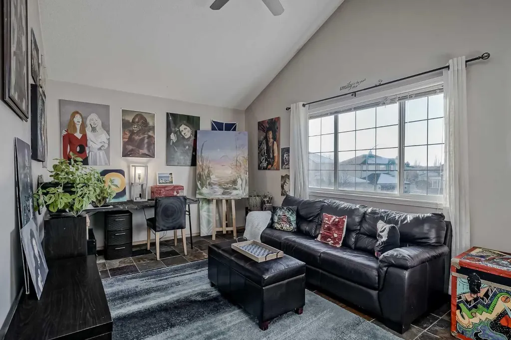 212 Cove Court Chestermere AB T1X 1L5