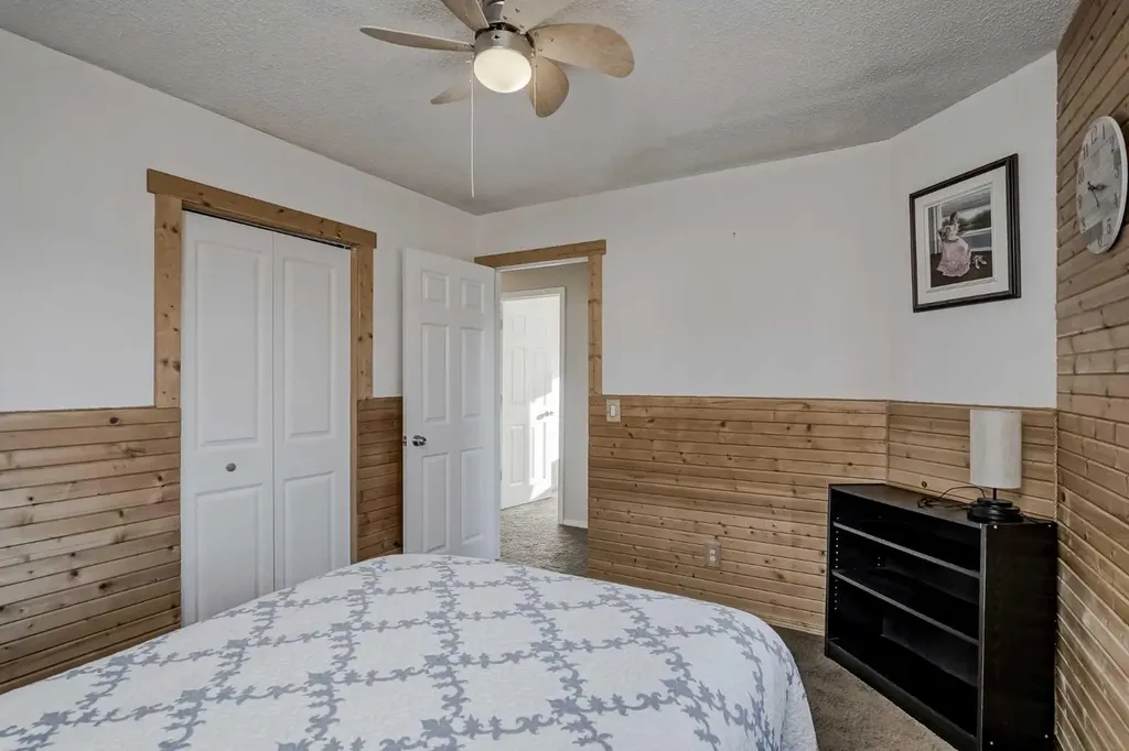 212 Cove Court Chestermere AB T1X 1L5