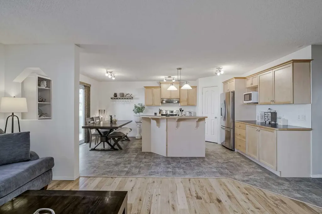 212 Cove Court Chestermere AB T1X 1L5