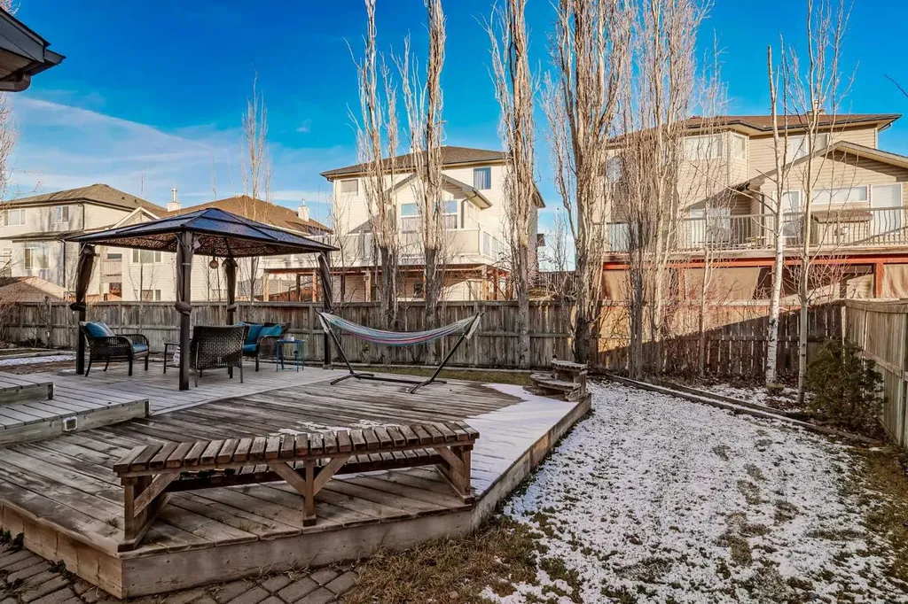 212 Cove Court Chestermere AB T1X 1L5