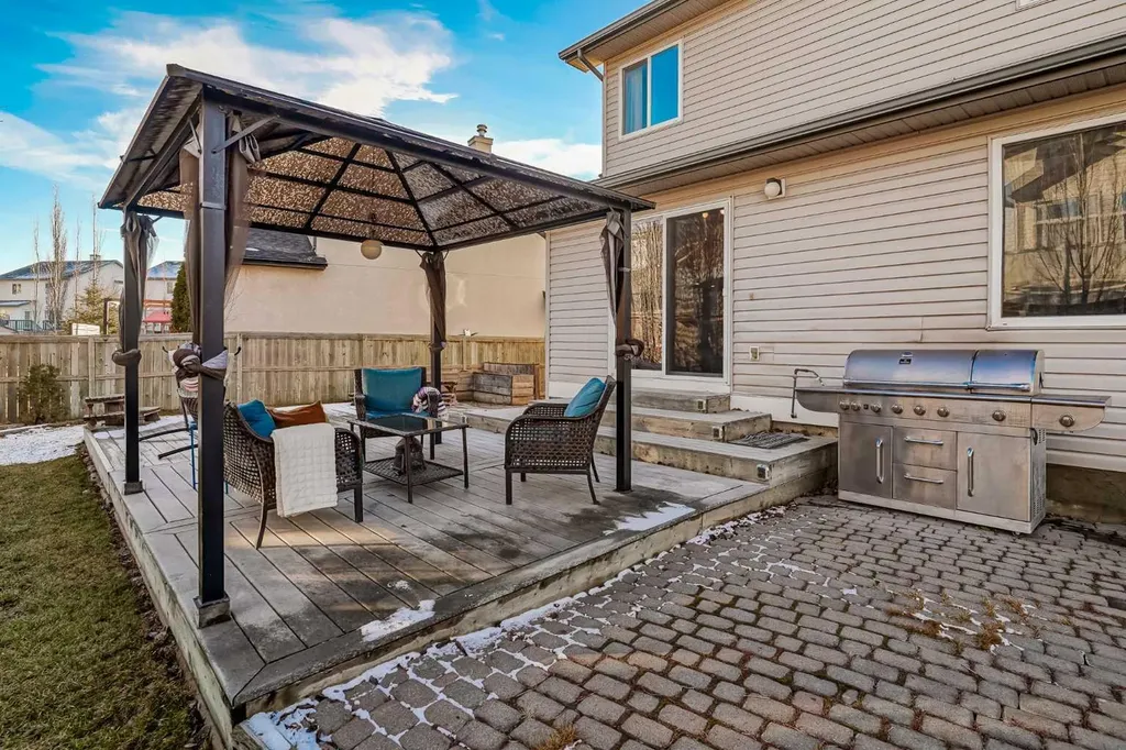 212 Cove Court Chestermere AB T1X 1L5