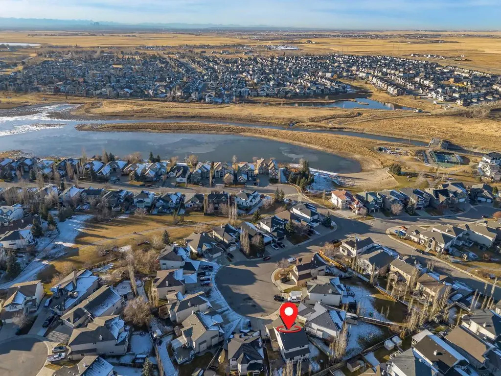 212 Cove Court Chestermere AB T1X 1L5