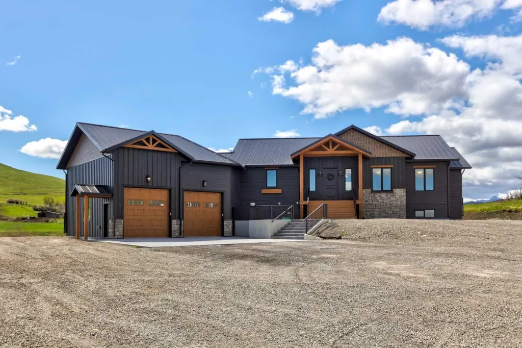 6203 Highway 775 Rural Pincher Creek No. 9 M.d. Of AB T0K1W0