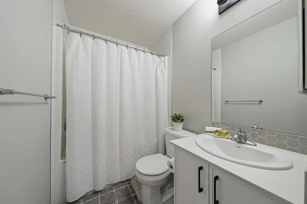 341 Legacy Reach Circle SE Calgary AB T2X4T8