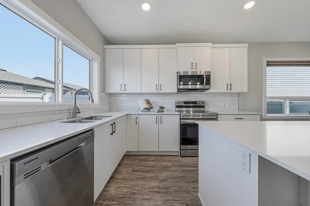 341 Legacy Reach Circle SE Calgary AB T2X4T8