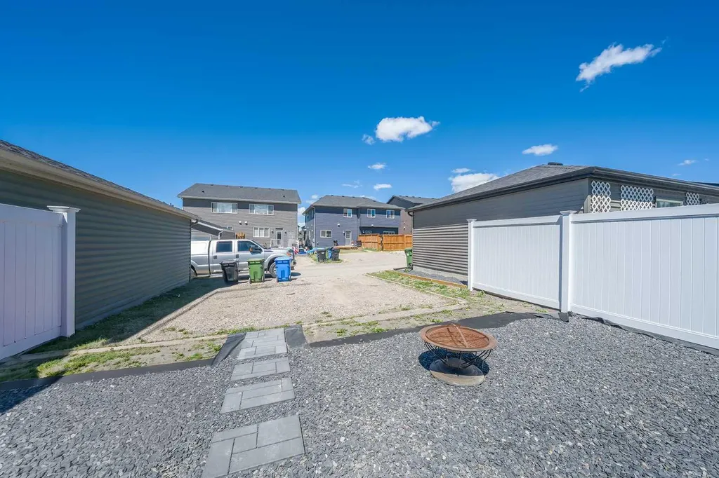 341 Legacy Reach Circle SE Calgary AB T2X4T8