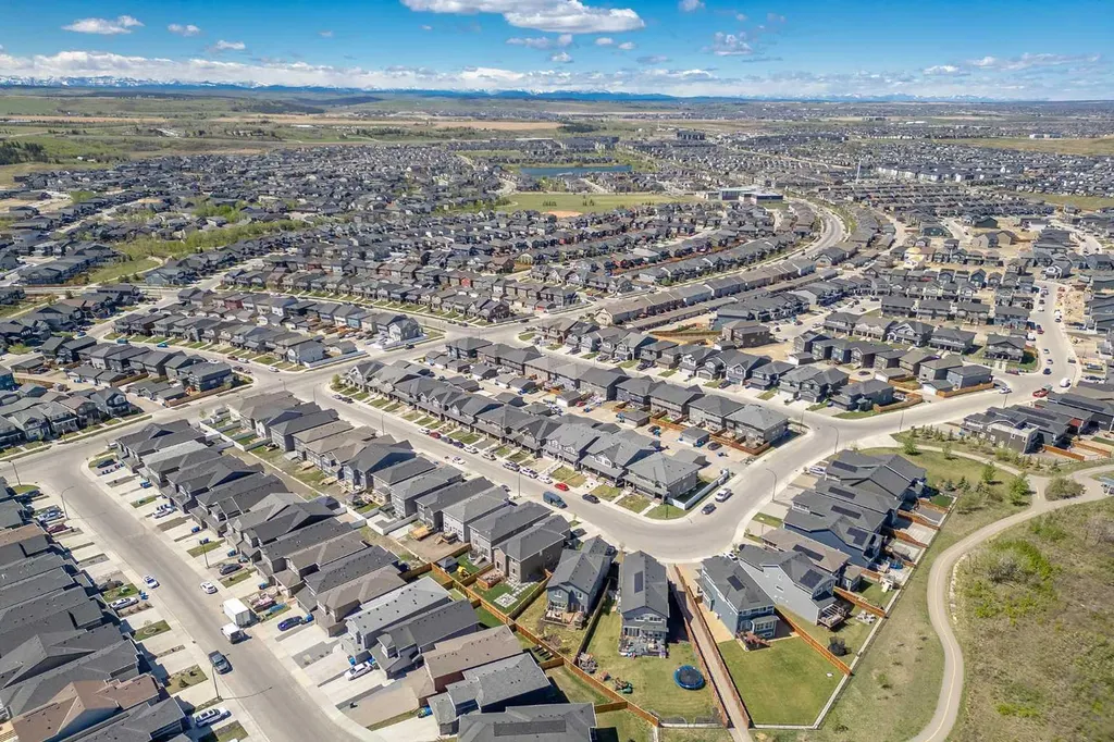 341 Legacy Reach Circle SE Calgary AB T2X4T8