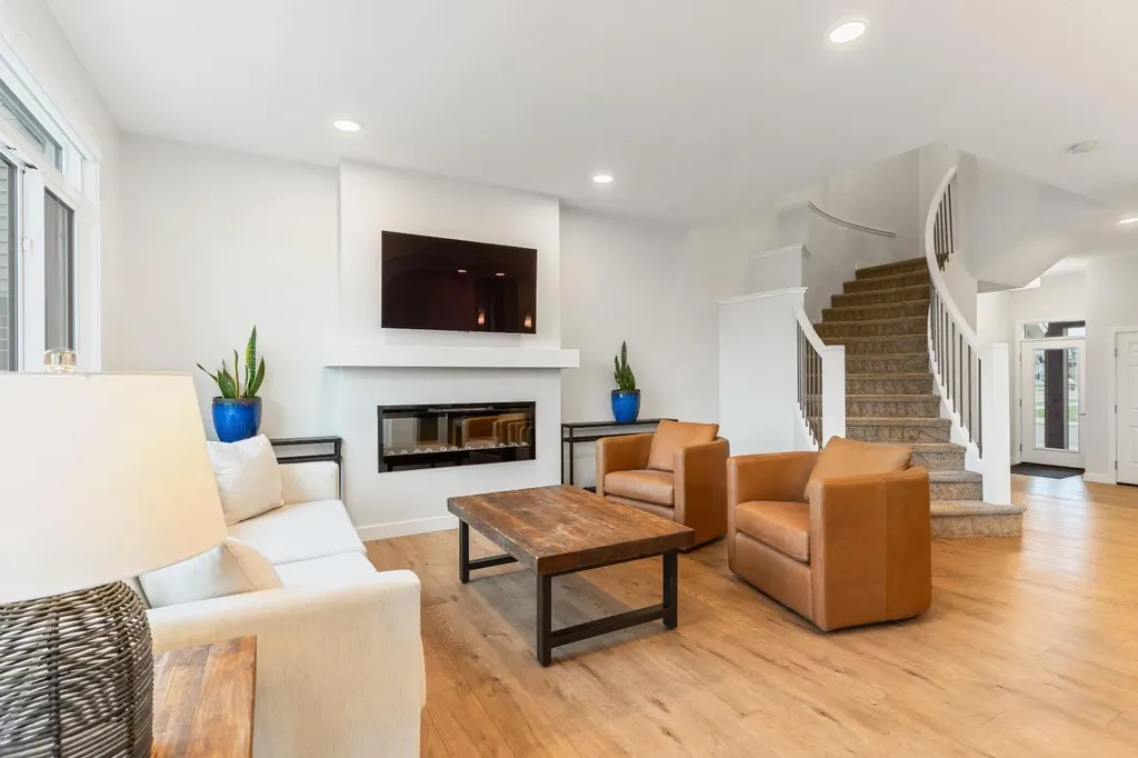 6003 Edmonds Place NW Edmonton AB T6M 1S1
