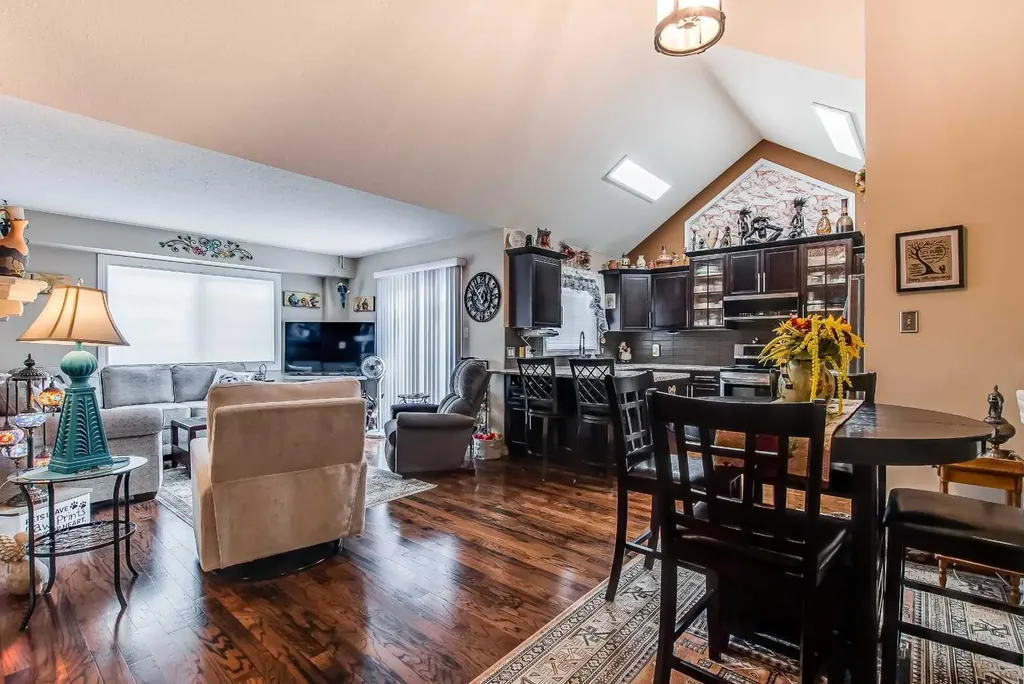 221 Cameron Road SE Medicine Hat AB T1B4B5
