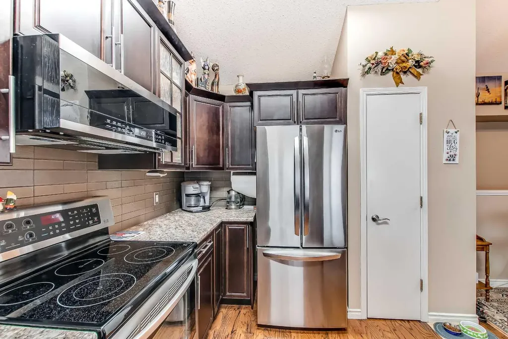 221 Cameron Road SE Medicine Hat AB T1B4B5