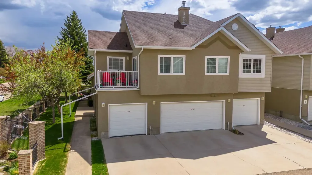 221 Cameron Road SE Medicine Hat AB T1B4B5