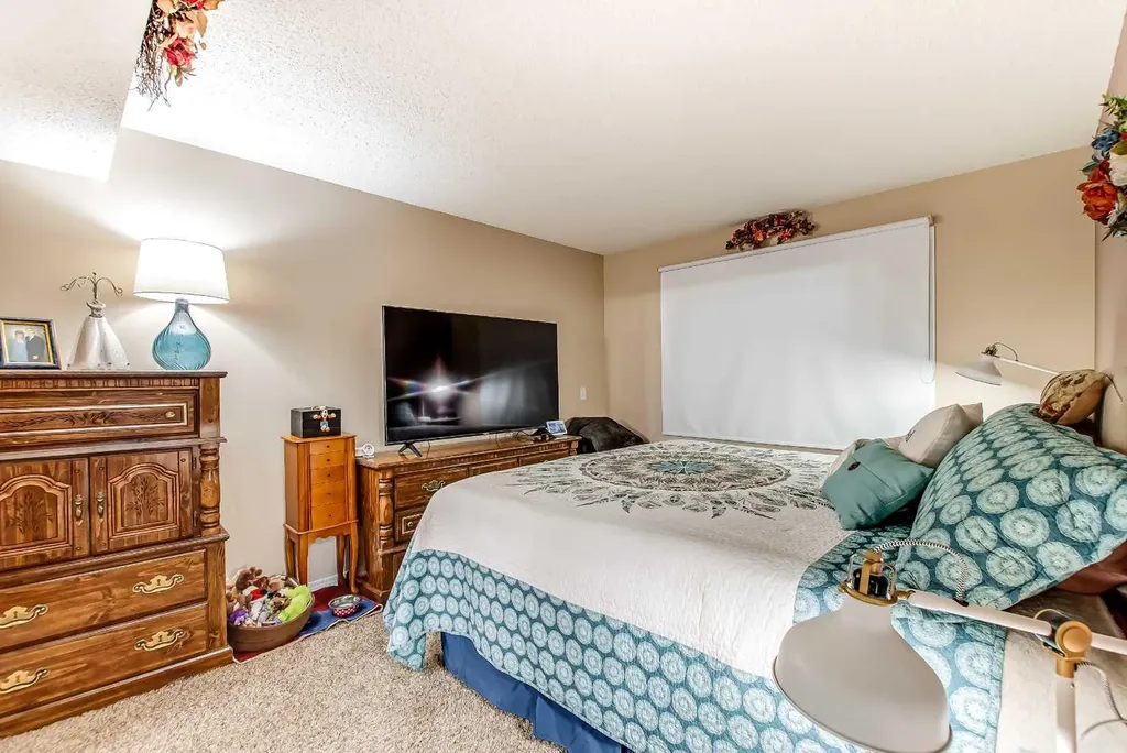 221 Cameron Road SE Medicine Hat AB T1B4B5