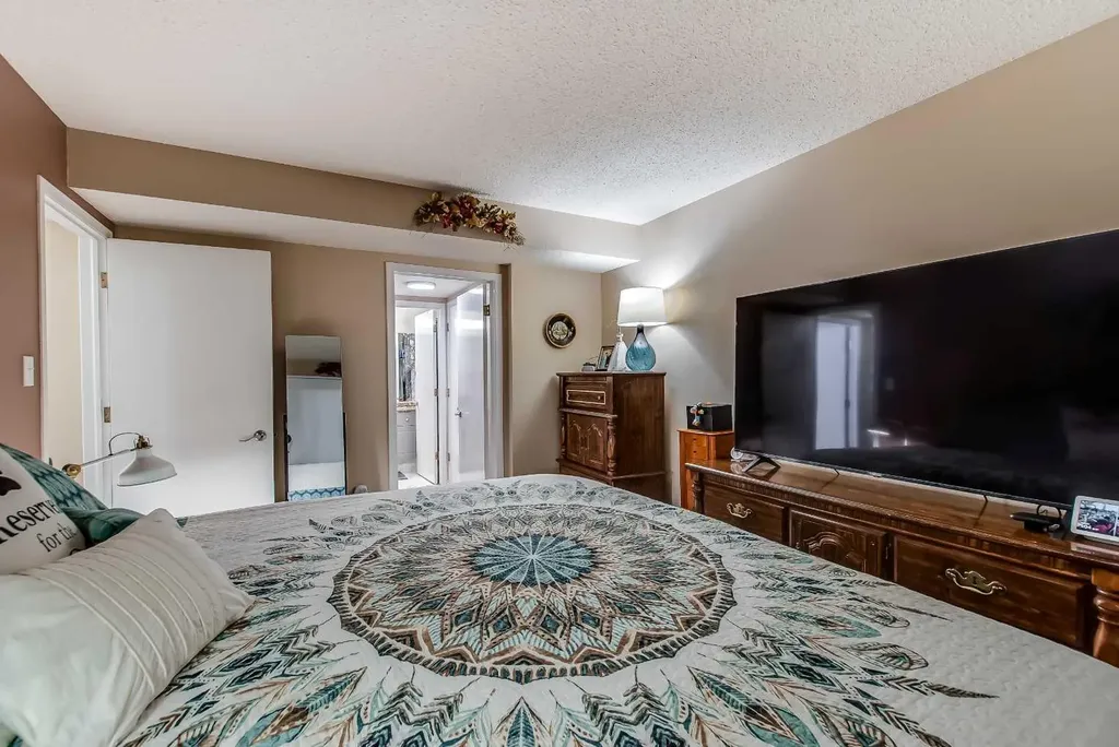 221 Cameron Road SE Medicine Hat AB T1B4B5