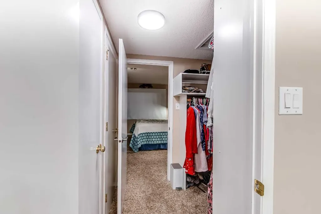 221 Cameron Road SE Medicine Hat AB T1B4B5