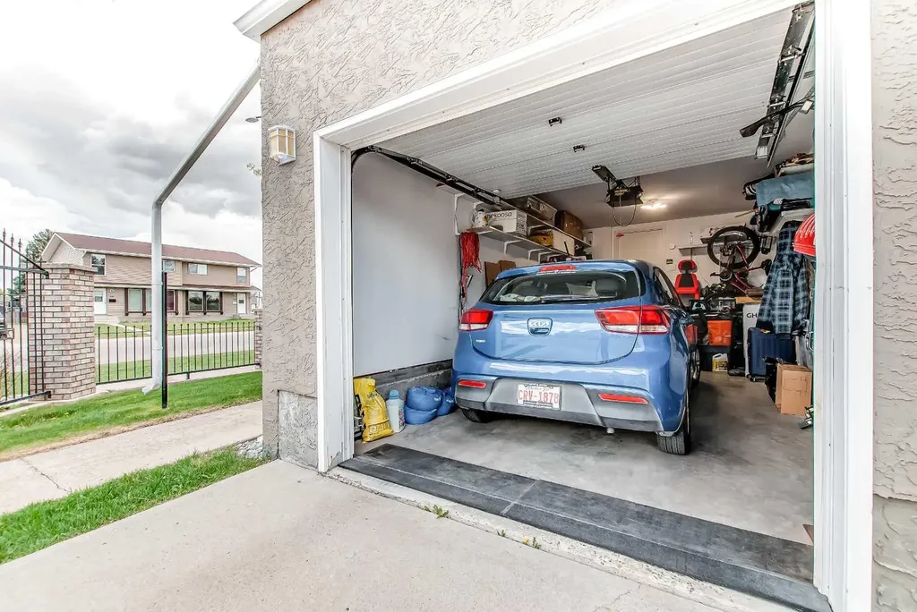 221 Cameron Road SE Medicine Hat AB T1B4B5