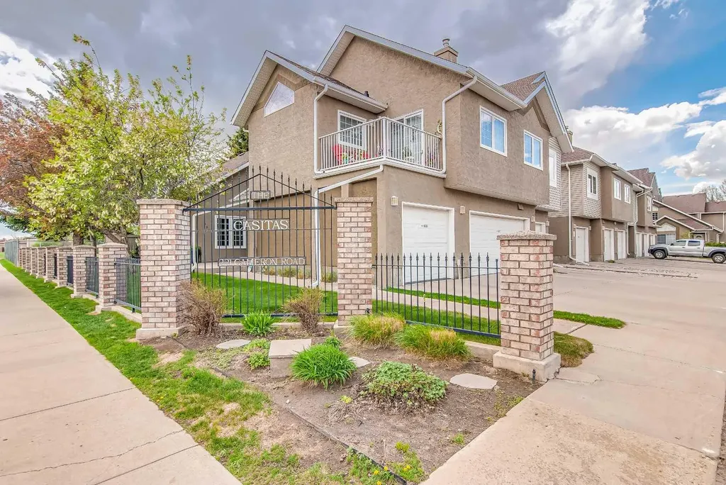221 Cameron Road SE Medicine Hat AB T1B4B5