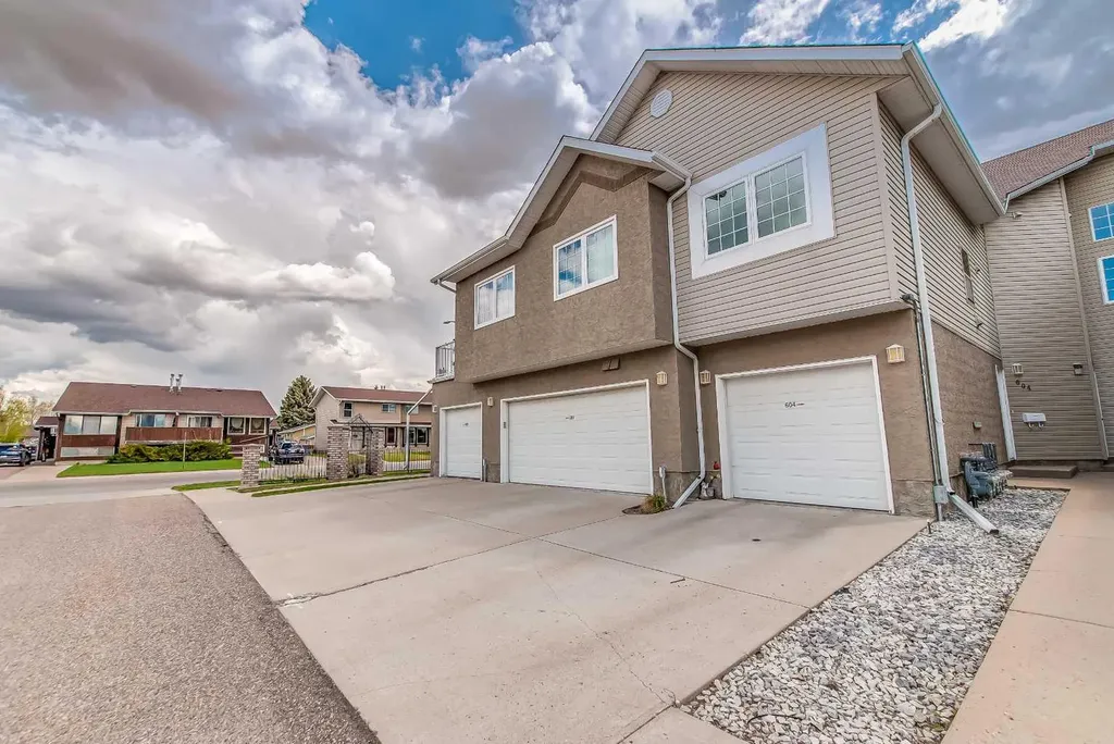 221 Cameron Road SE Medicine Hat AB T1B4B5