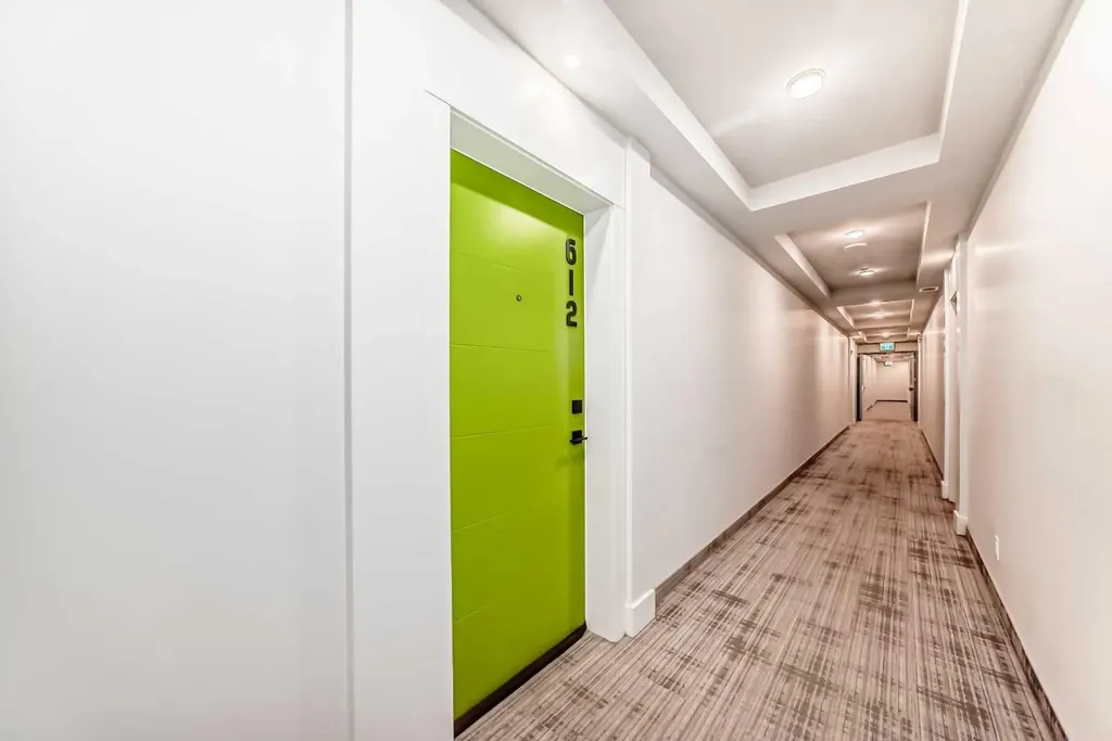 4138 University Avenue NW Calgary AB T3B 6L4