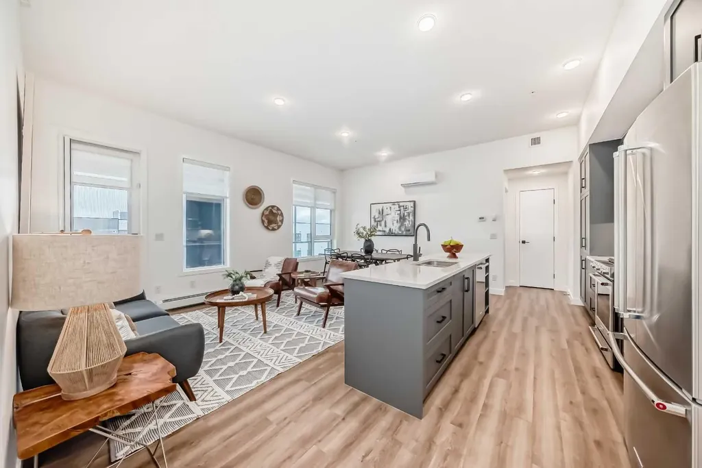 4138 University Avenue NW Calgary AB T3B 6L4