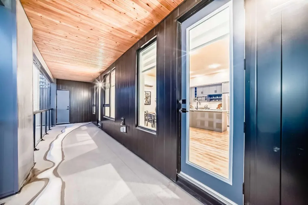 4138 University Avenue NW Calgary AB T3B 6L4
