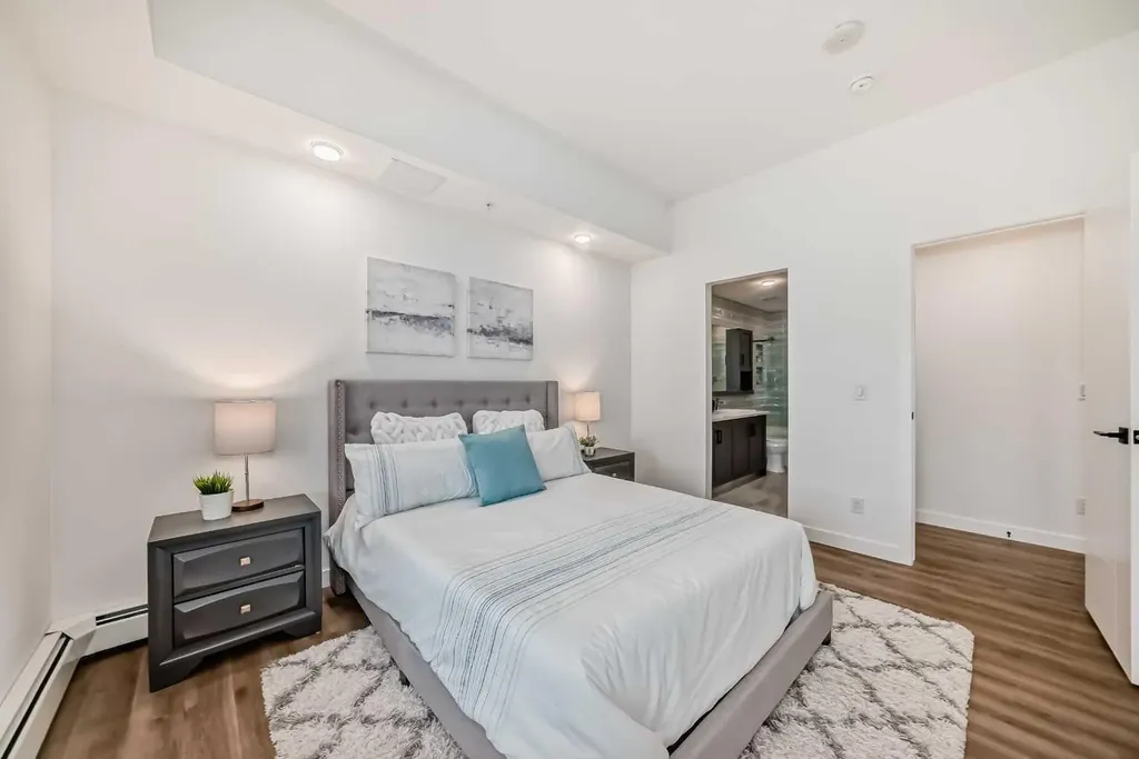 4138 University Avenue NW Calgary AB T3B 6L4