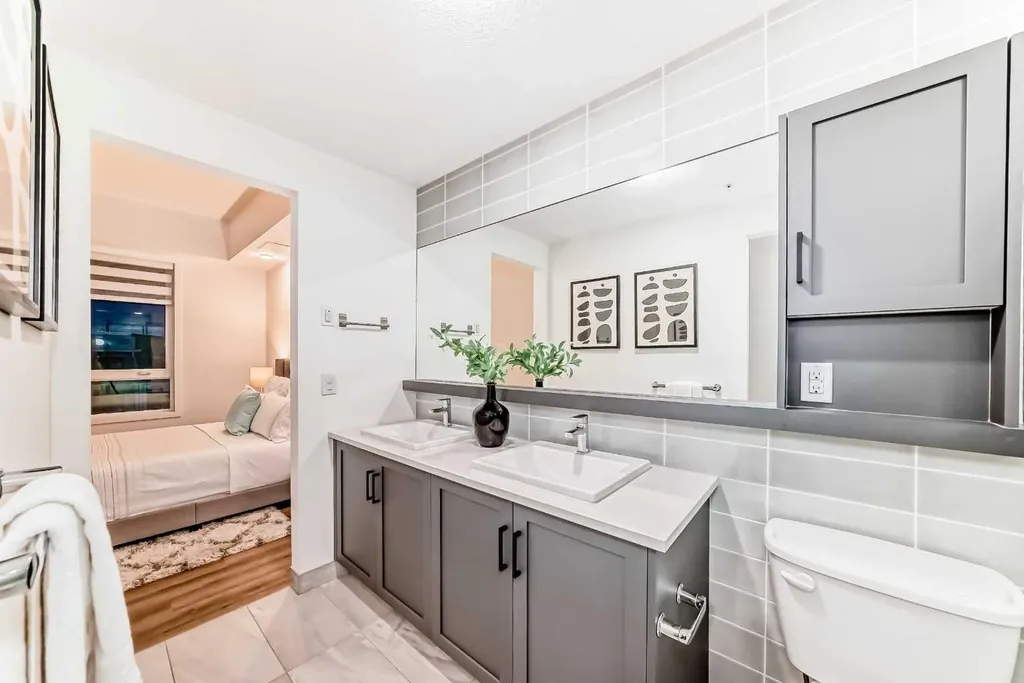 4138 University Avenue NW Calgary AB T3B 6L4