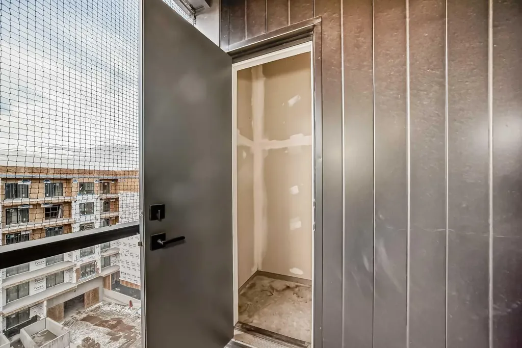 4138 University Avenue NW Calgary AB T3B 6L4