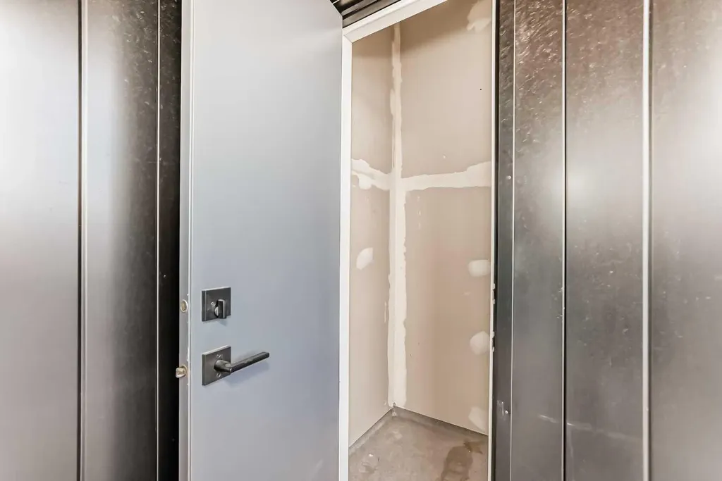 4138 University Avenue NW Calgary AB T3B 6L4