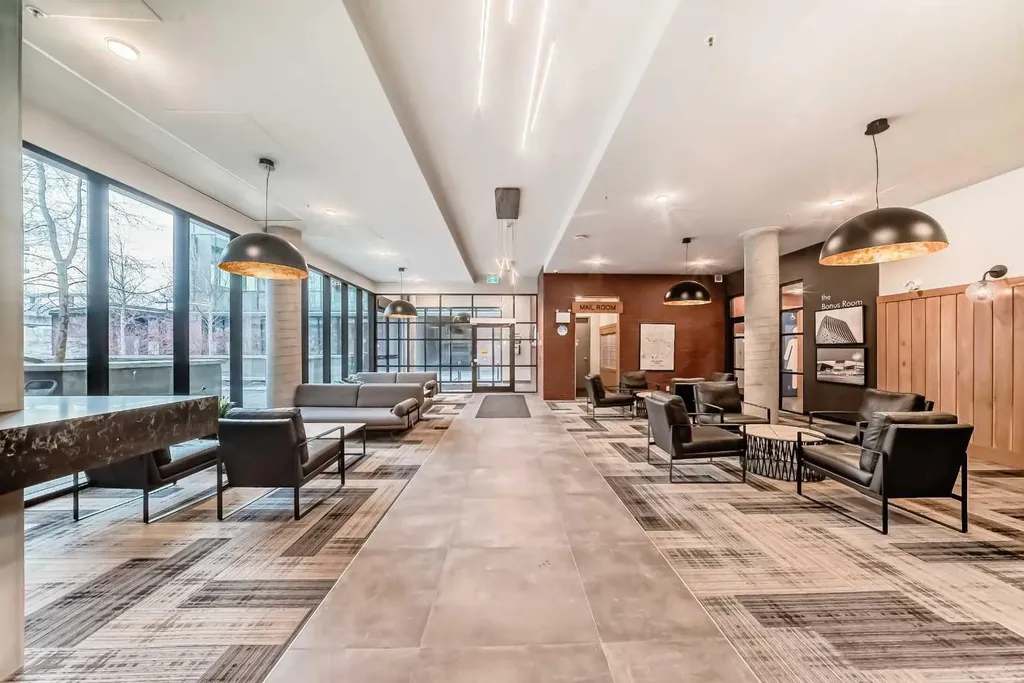 4138 University Avenue NW Calgary AB T3B 6L4