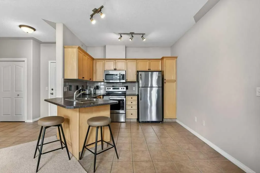 345 Rocky Vista Park NW Calgary AB T3G 5K6