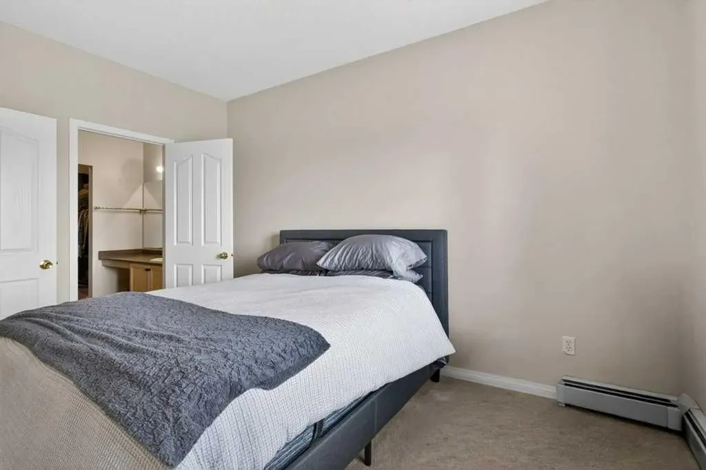 345 Rocky Vista Park NW Calgary AB T3G 5K6