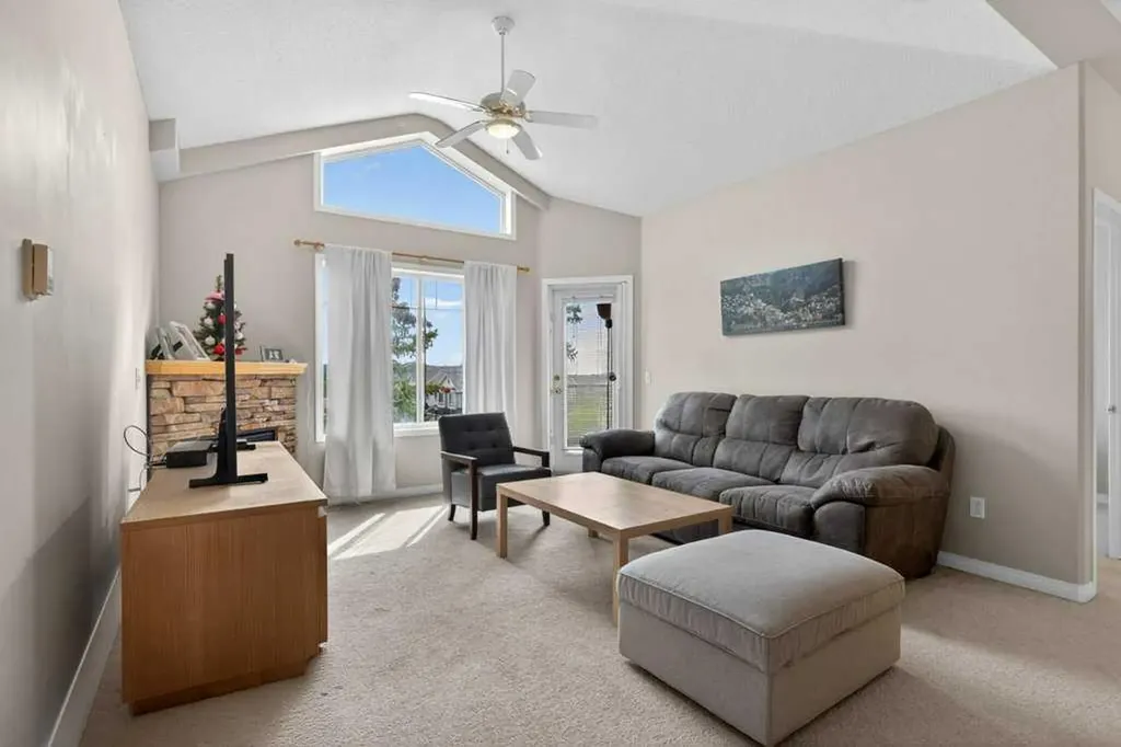 345 Rocky Vista Park NW Calgary AB T3G 5K6
