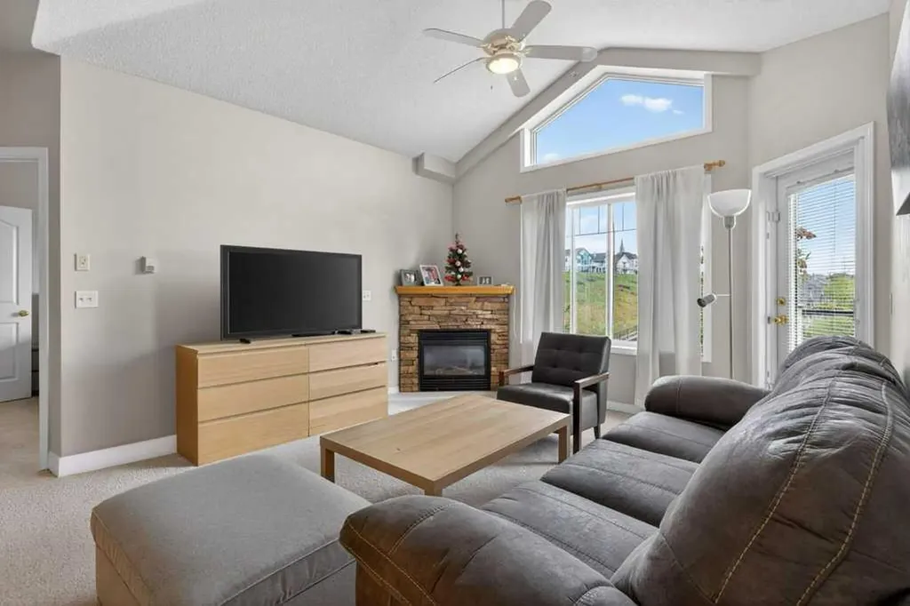 345 Rocky Vista Park NW Calgary AB T3G 5K6