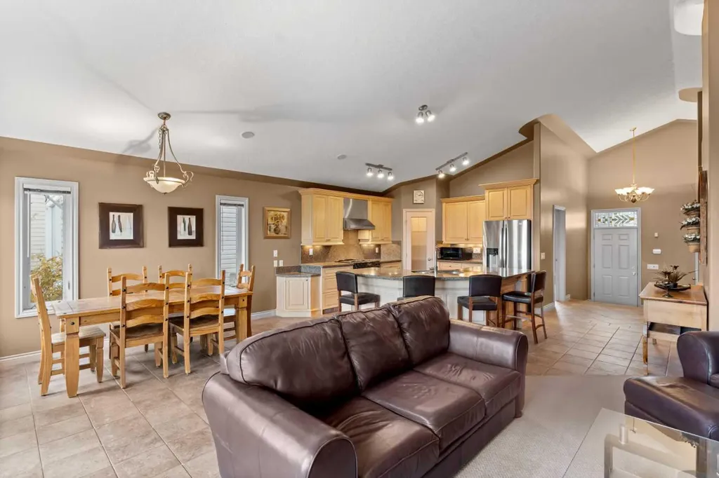 938 Panorama Hills Drive NW Calgary AB T3K 5C3