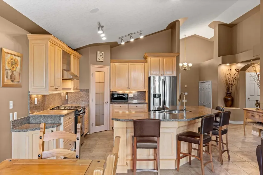 938 Panorama Hills Drive NW Calgary AB T3K 5C3