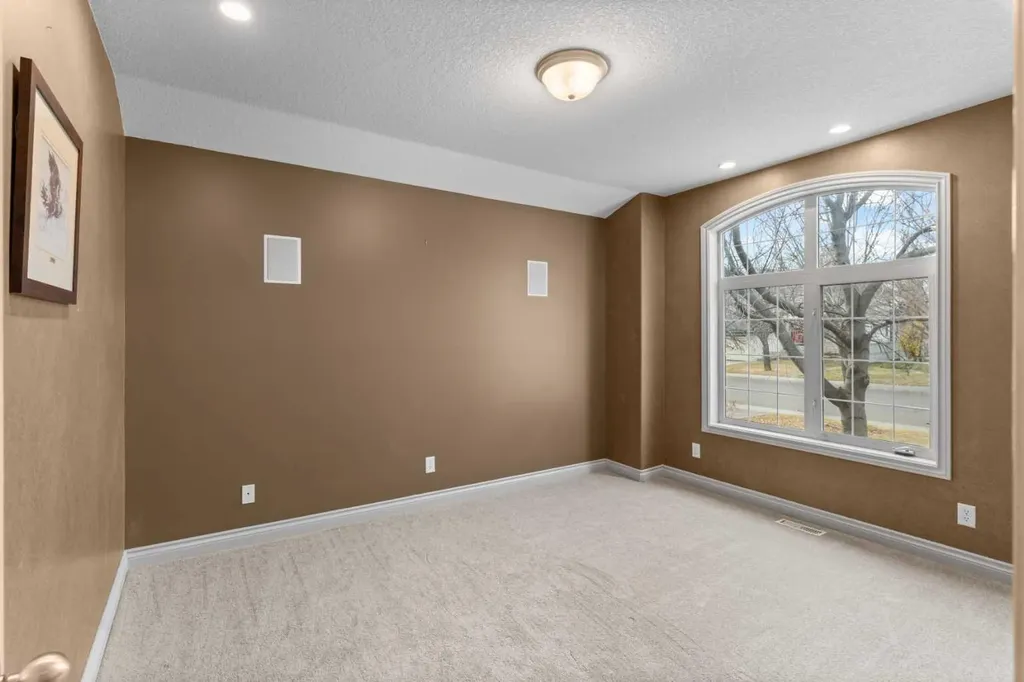 938 Panorama Hills Drive NW Calgary AB T3K 5C3