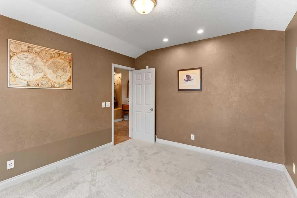 938 Panorama Hills Drive NW Calgary AB T3K 5C3