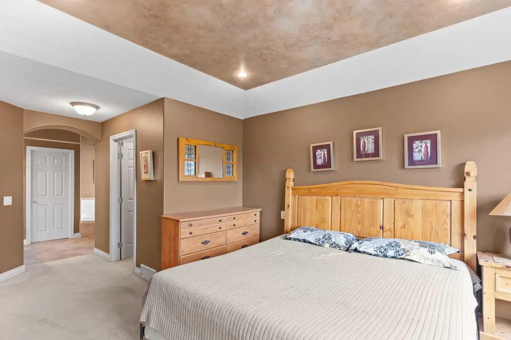 938 Panorama Hills Drive NW Calgary AB T3K 5C3