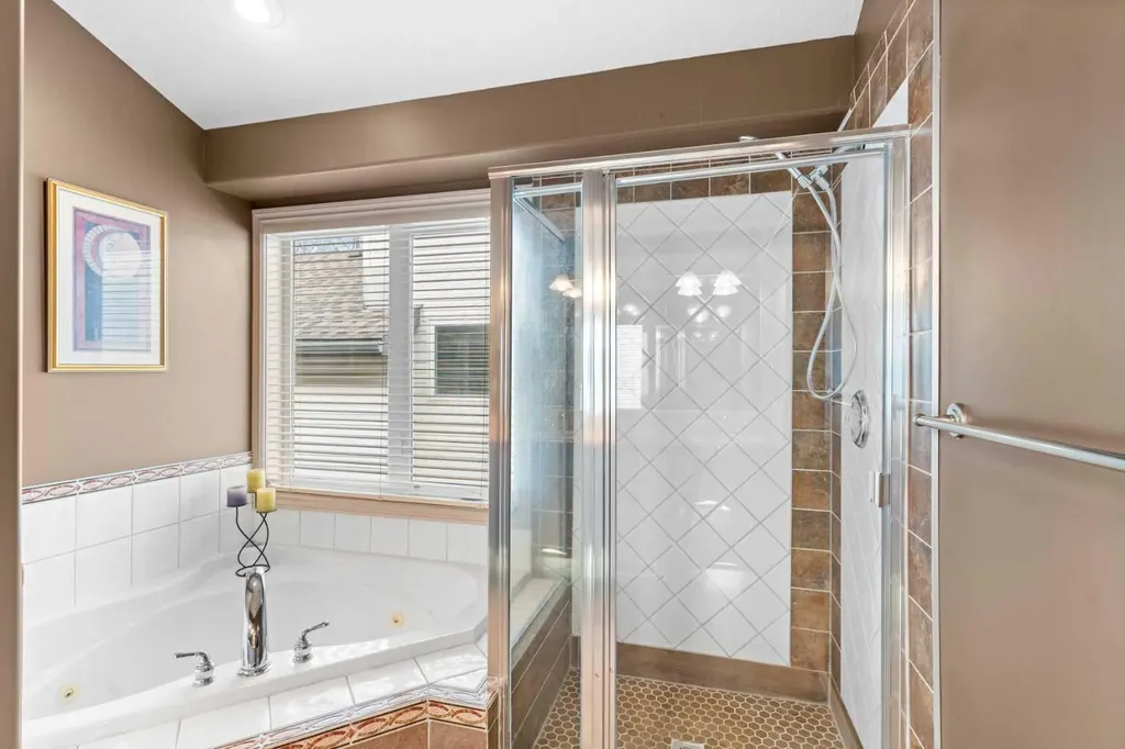 938 Panorama Hills Drive NW Calgary AB T3K 5C3