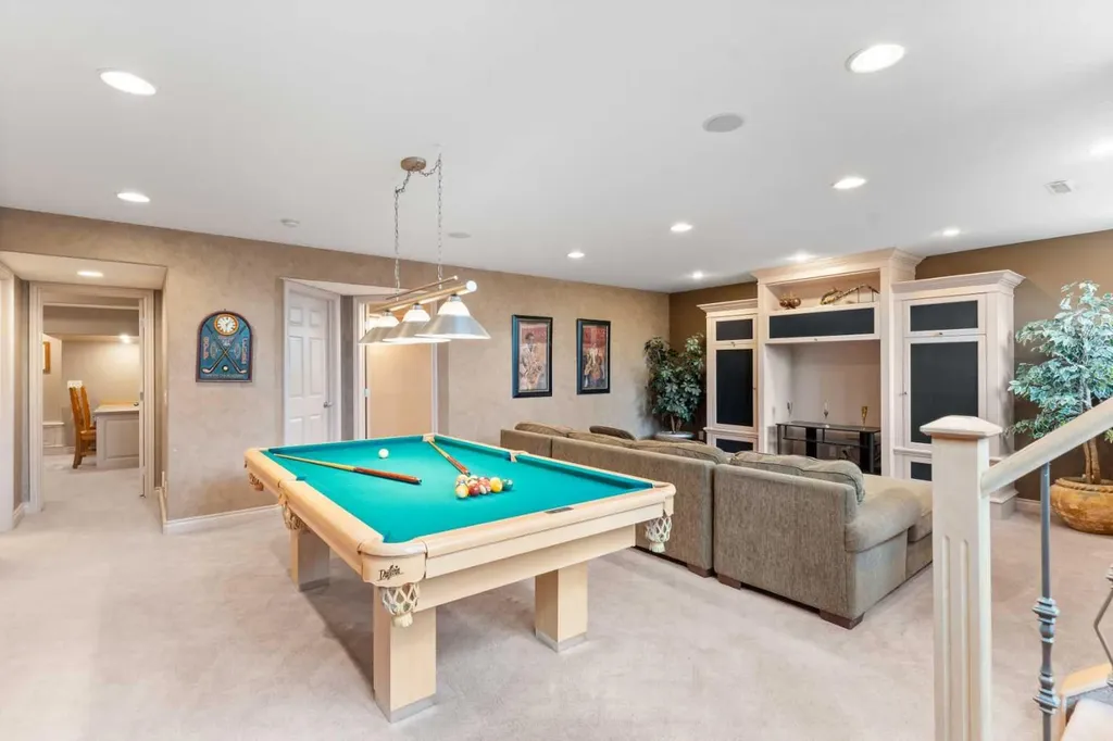 938 Panorama Hills Drive NW Calgary AB T3K 5C3