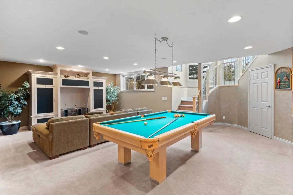 938 Panorama Hills Drive NW Calgary AB T3K 5C3