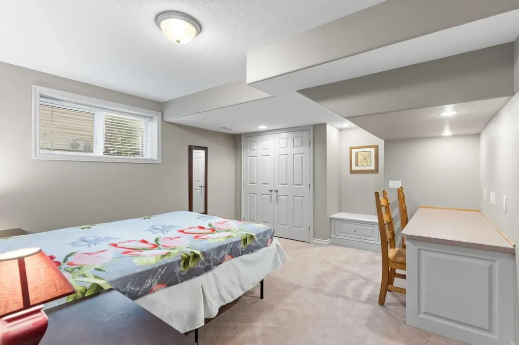 938 Panorama Hills Drive NW Calgary AB T3K 5C3