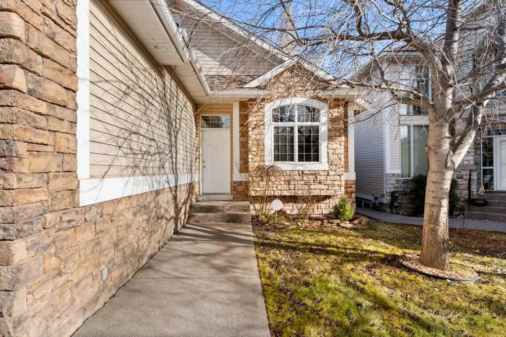 938 Panorama Hills Drive NW Calgary AB T3K 5C3