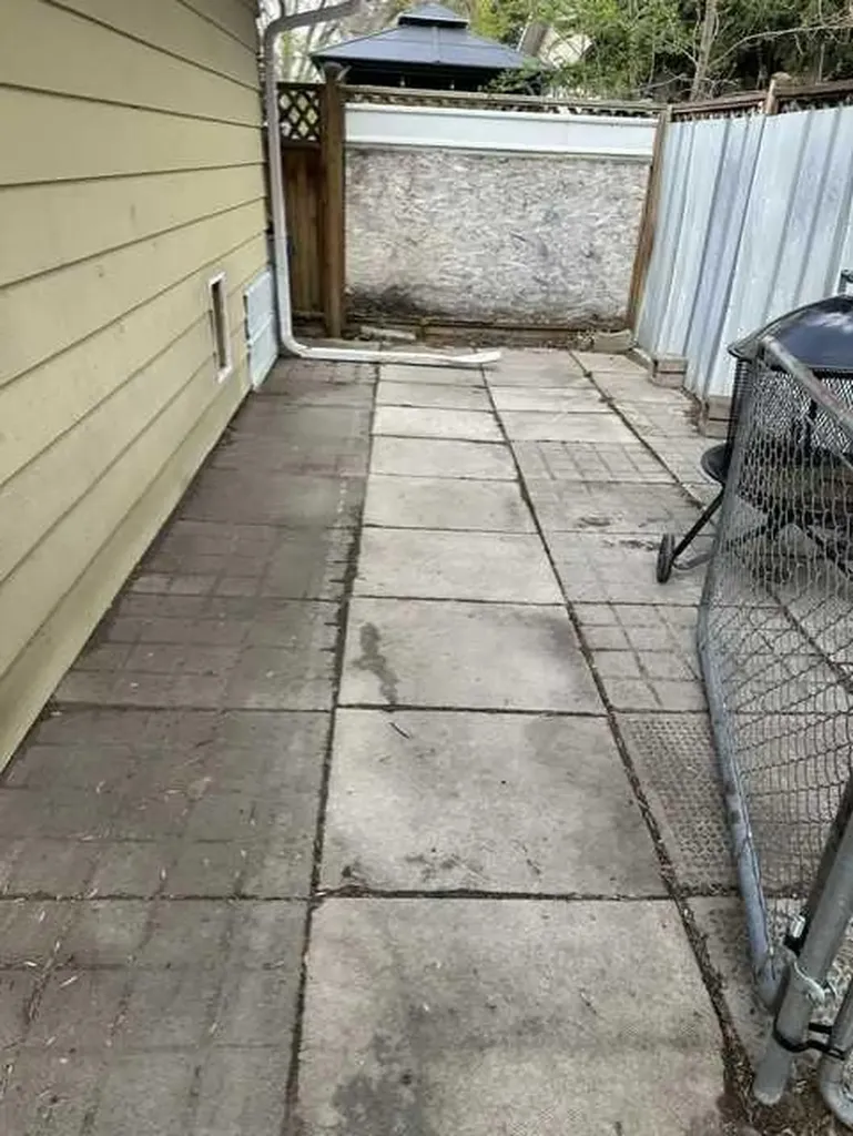 3139 Oakwood Drive SW Calgary AB T2V0K2