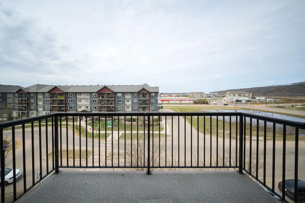 108 Denholm Gate Fort Mcmurray AB T9H 0B3