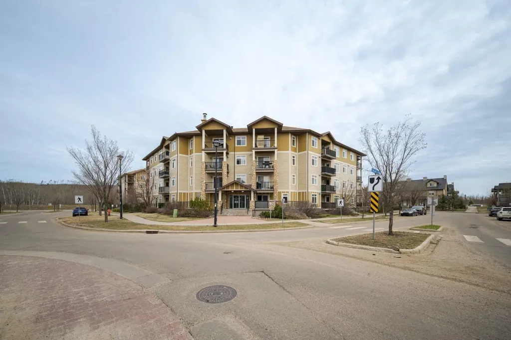 108 Denholm Gate Fort Mcmurray AB T9H 0B3