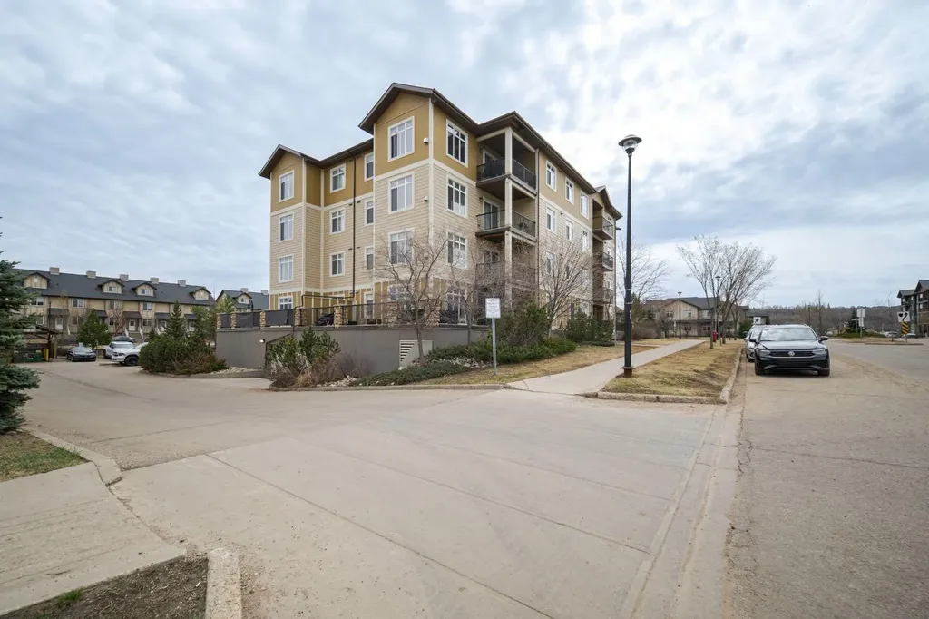 108 Denholm Gate Fort Mcmurray AB T9H 0B3