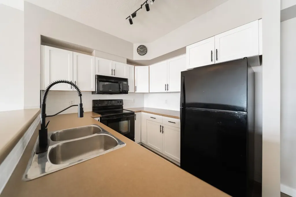108 Denholm Gate Fort Mcmurray AB T9H 0B3